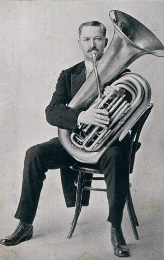 1918 Herman Conrad with Holton tuba.jpg