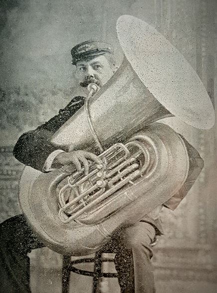 1897 Brooke's Giant Conn Tuba.JPG